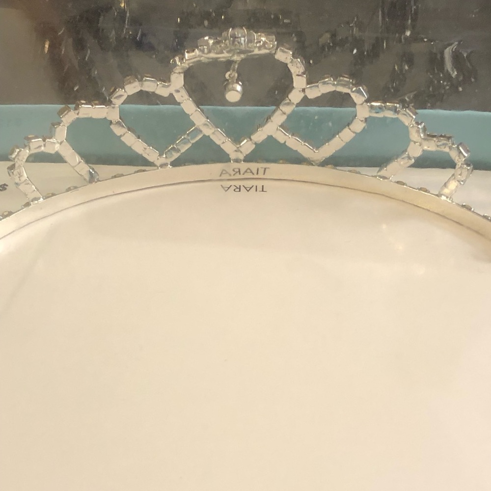 Tiara - Picture 3 of 9